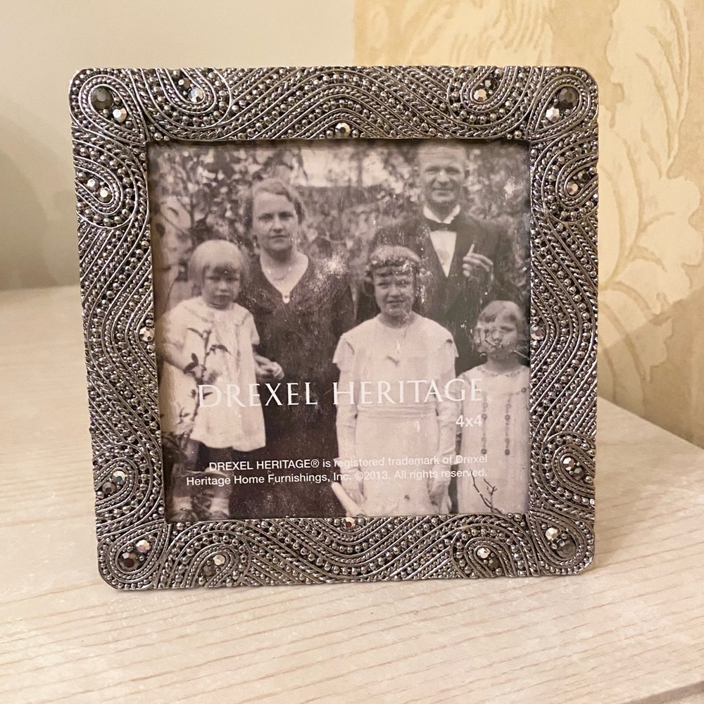 NEVER USED. RARE & NWOT Drexel Heritage Picture Frame with Stones.